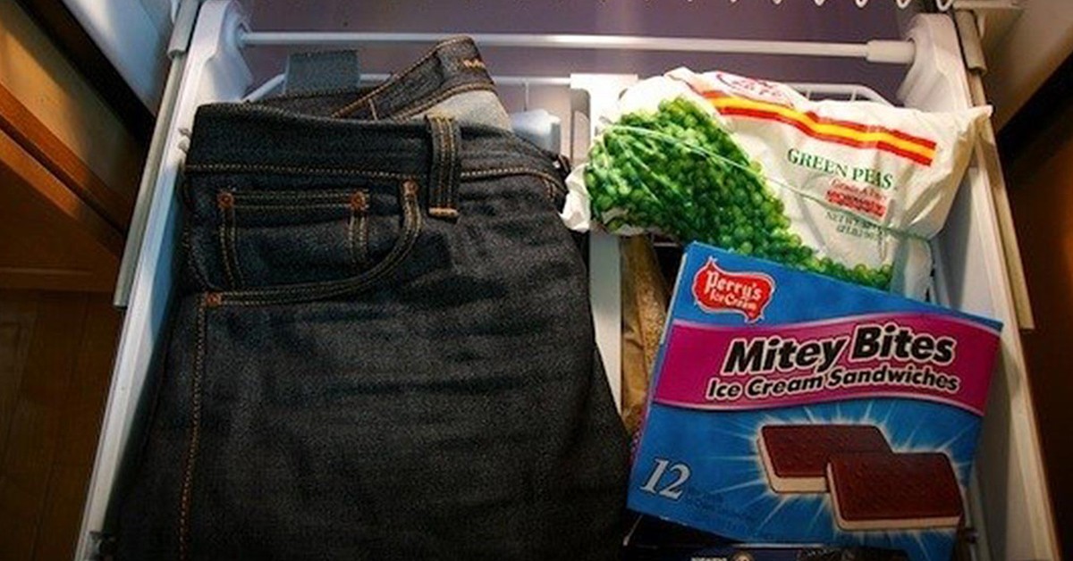 cleaning jeans in freezer