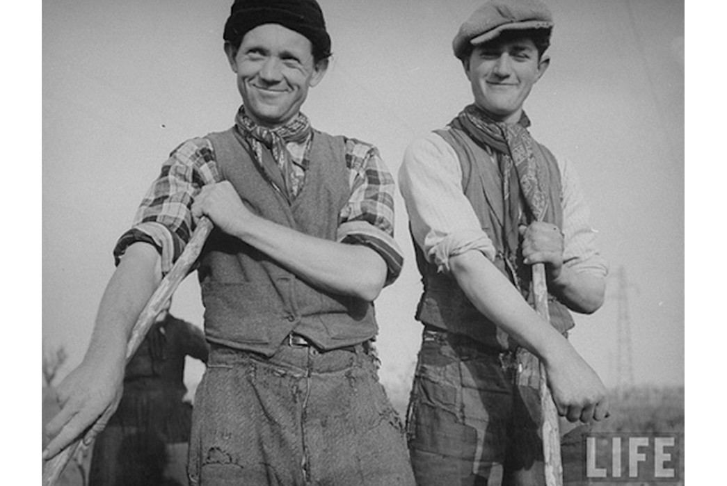 The-History-of-the-Bandana-Field-workers-wearing-bandanas-in-Life-Magazine1