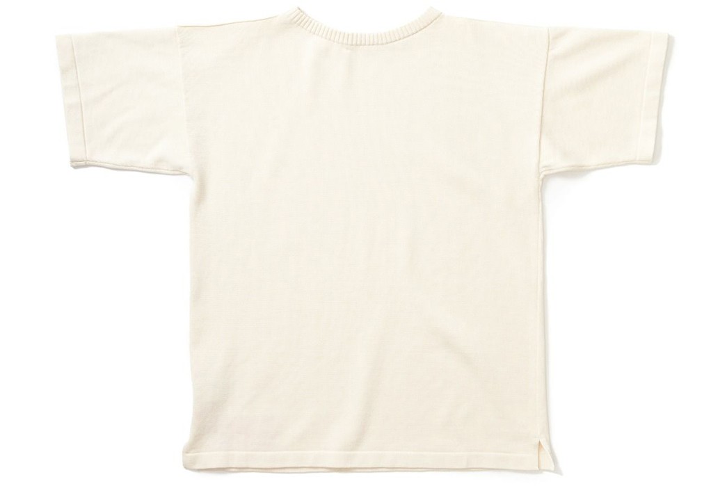 There are Zero Raw Seams on Andersen-Andersen's Single Jersey T-Shirts