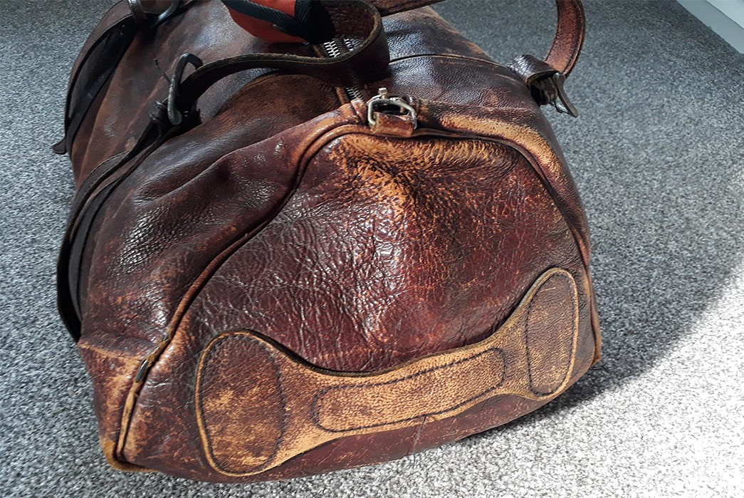 Vintage Leather Bag (33 Years) - Fade of the Day