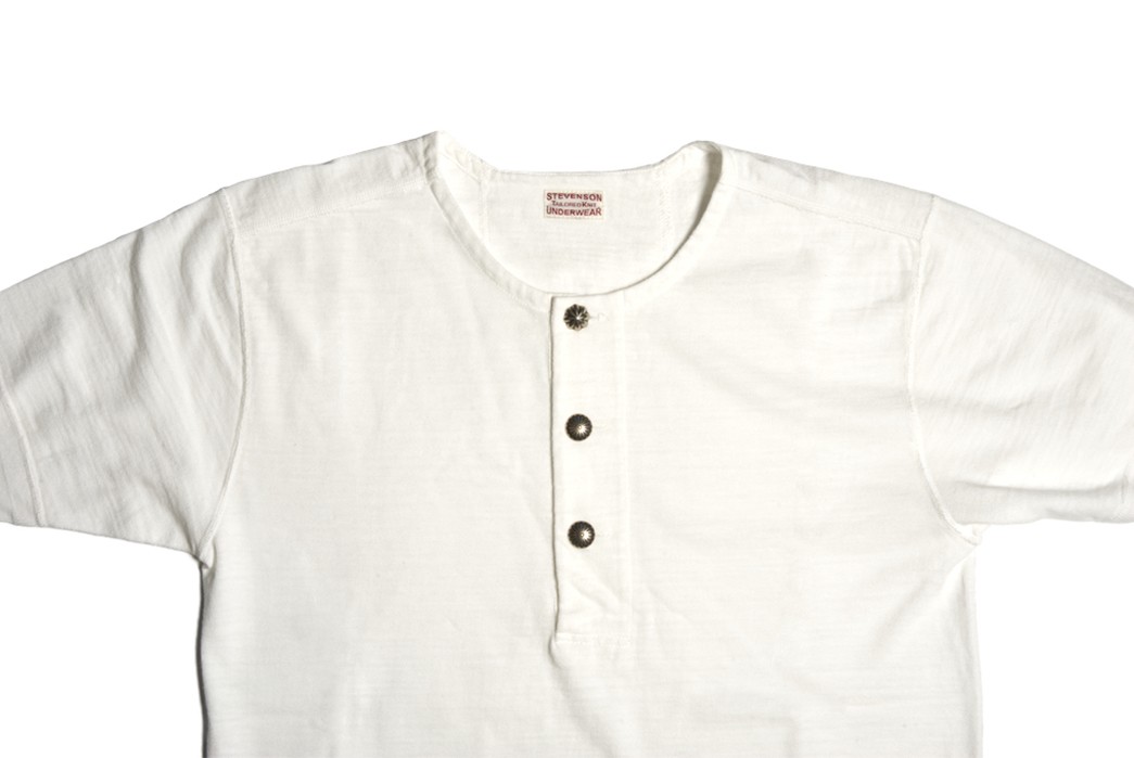 Tiger Claw Short Sleeve Asian Henley Shirt - White at  Men's